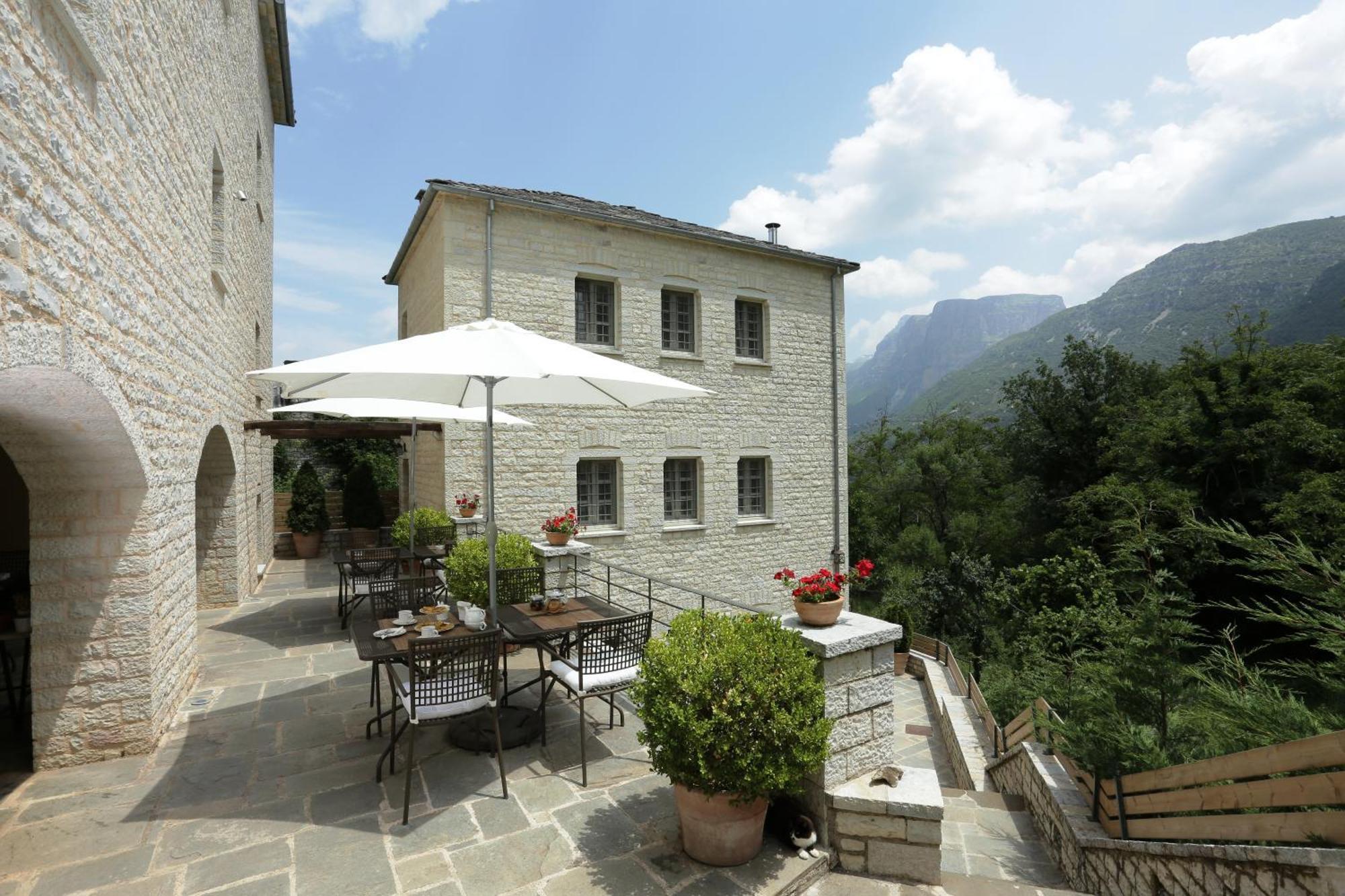 Gamila Rocks Mountain Hotel Aristi Exterior photo