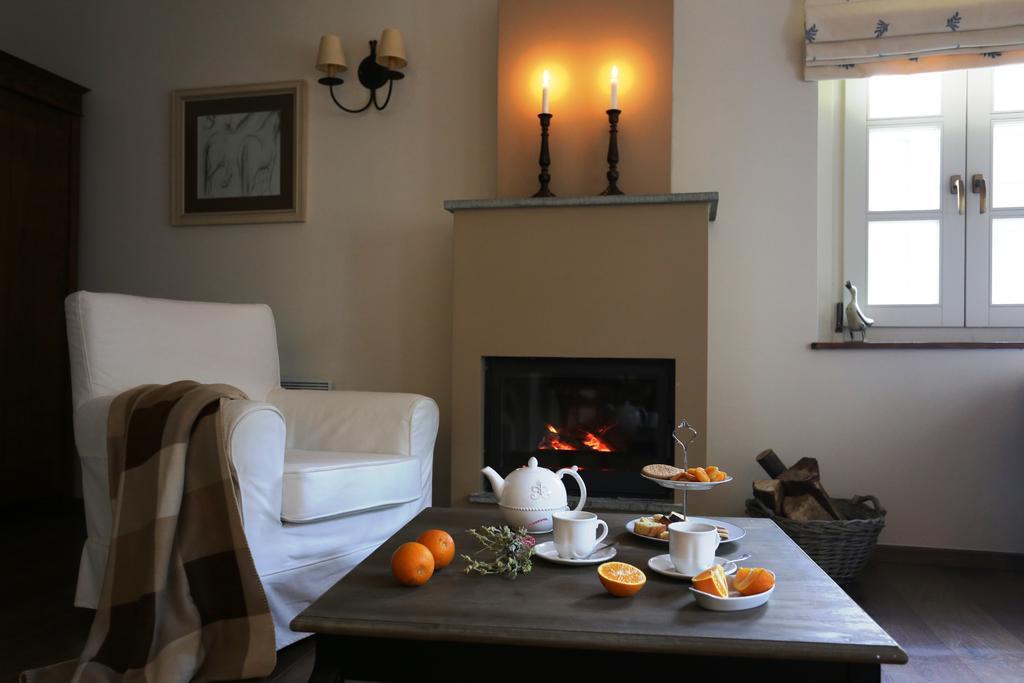 Gamila Rocks Mountain Hotel Aristi Room photo